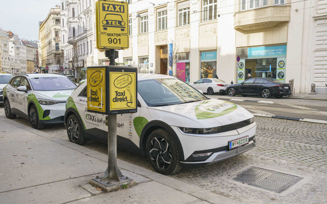 eTAXI AUSTRIA war das Leitprojekt für automatisierte Elektromobilität, das mit Matrix Charging erstmals serienreifes und vollautomatisches Laden an Taxistandplätzen realisiert.