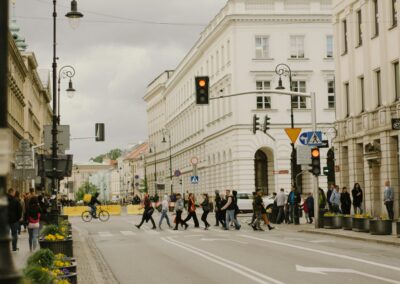 Die Umgestaltung von Straßen und Plätzen auf die Überholspur bringen: Trans|formator:in